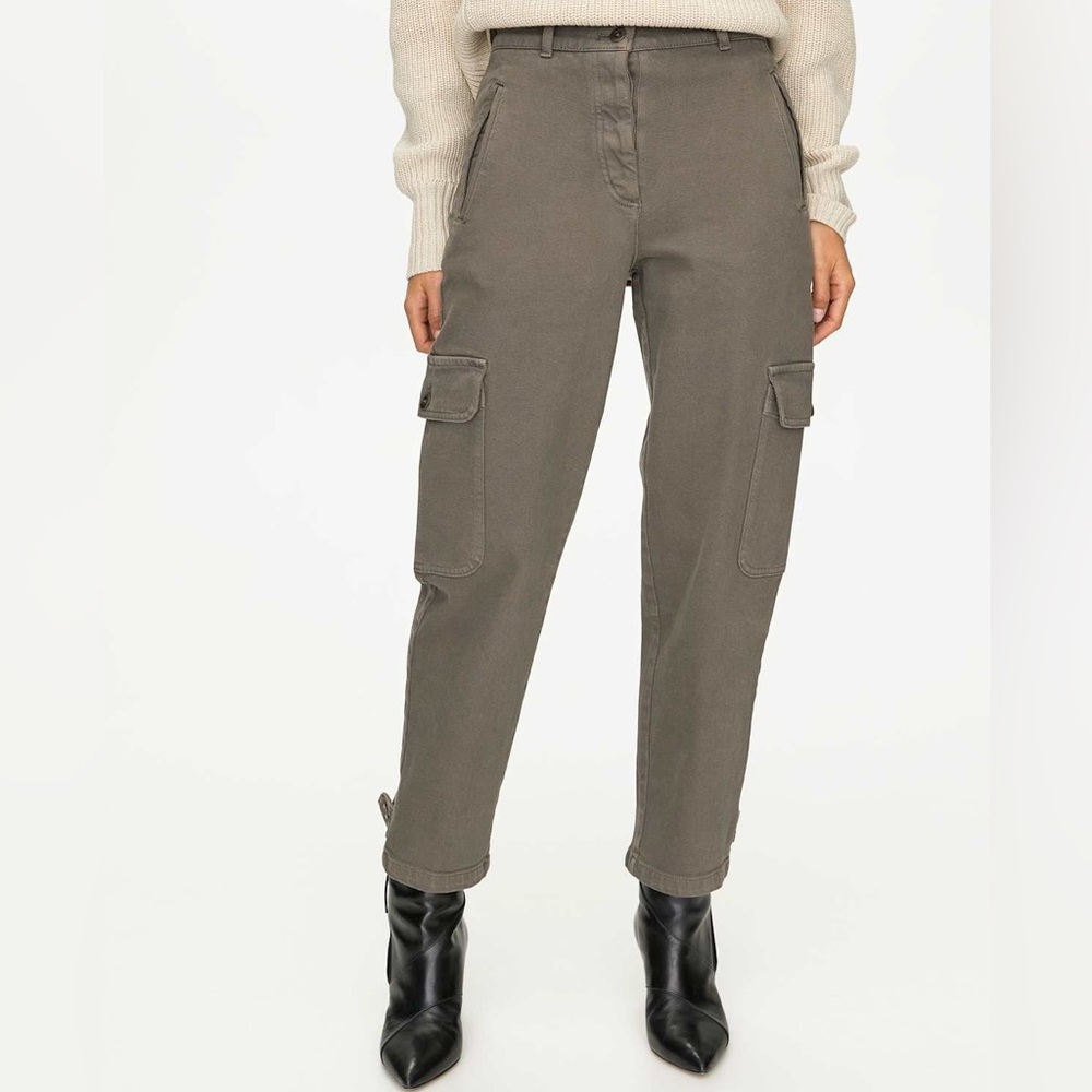 Aritzia Wilfred High-Waisted Army Green Modern Cargo Pants